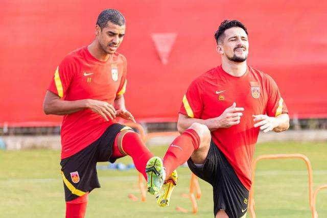 星空入口-四归化+西助教确定赴日会合国足 李磊因伤将缺席